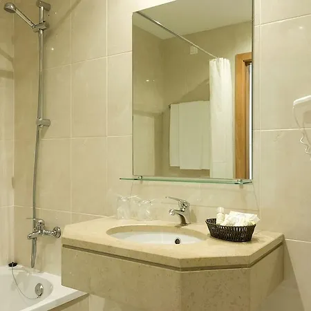 Cova Da Iria Hotel 3*