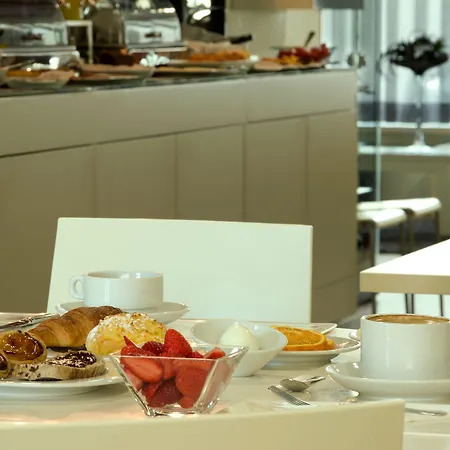 Hotel Cova Da Iria 3*