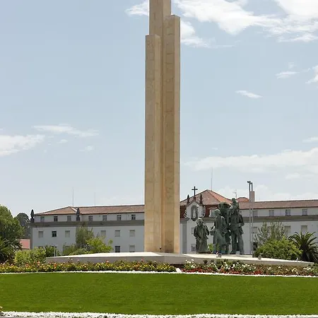 Cova Da Iria Hotel 3*