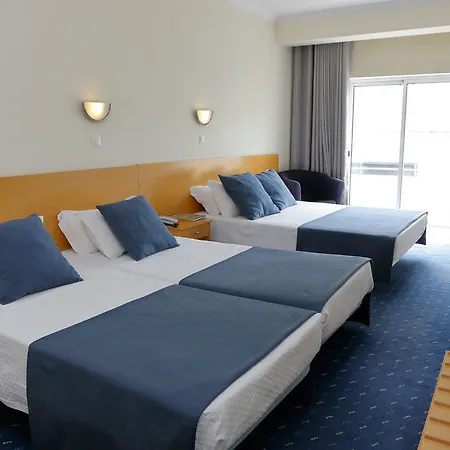 ホテル Cova Da Iria 3*