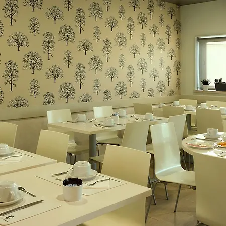 Hotel Cova Da Iria 3*