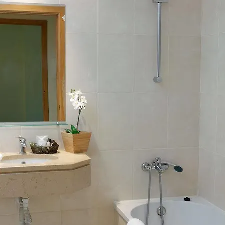 Cova Da Iria ホテル 3*